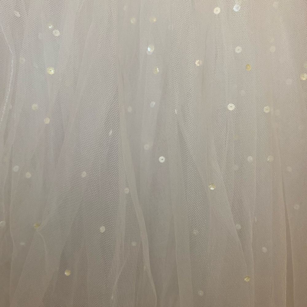 David's Bridal White Strapless Tulle Ball Gown - Picture 5 of 9